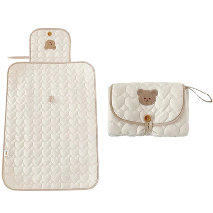 Tapis à Langer Nomade Pliable & Imperméable | Nouveau-né